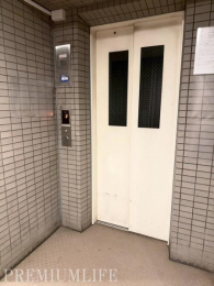 �@�d���ו���x�r�[�J�[�̈ړ����X���[�Y�ȃG���x�[�^�[����