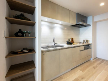 �@�L�b�`�����ɂ͐H��ނ��i�[�ł�����[�I��ݒu