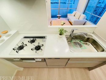 �@�����X�y�[�X�̊m�ۂ��ꂽ�L���L�b�`��