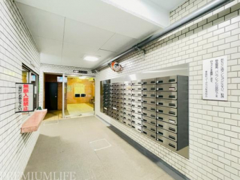 �@�G���g�����X���ɂ̓��[���{�b�N�X��ݒu�Ǘ��l��������A���S�ł��B