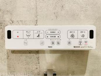 �@�E�H�V�����b�g�t���ł��ł��g�����֍��ɍ���܂��B