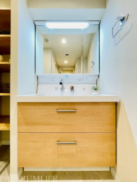 �@�R���Z���g�t���̓Ɨ����ʑ���ʏ��ɂ����[�X�y�[�X����