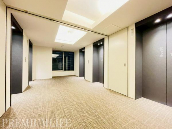 �@�d���ו���x�r�[�J�[�̈ړ����X���[�Y�ȃG���x�[�^�[����