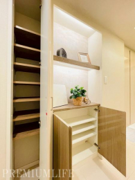 �@�K�v�\���ȍL�����m�ۂ��A���X�g���₷���ɔz�����ꂽ���փX�y�[�X