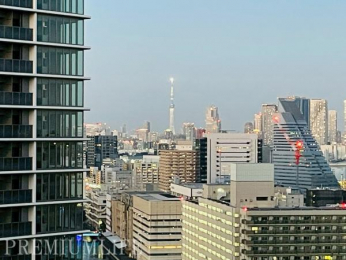 �@�o���R�j�[����͓����X�J�C�c���[�⃌�C���{�[�u���b�W�̒��߂��y���߂܂�