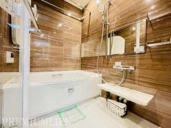 �@����̔����������Ɩ�����A���났�ɖ������㎿�ȃo�X���[�����