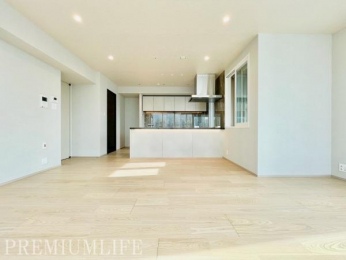 �@��ʍ̌��ɂ�薾�邳�ƒʕ����m�ۂ������K�ȃ��r���O�_�C�j���O