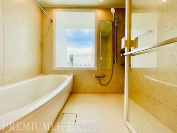 �@����̔����������Ɩ�����A���났�ɖ������㎿�ȃo�X���[�����