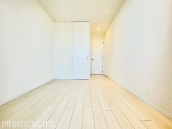 �@�N���[�[�b�g�t���ŁA�ߗނ���p�i����������ЂÂ��g������̗ǂ��������ł��B