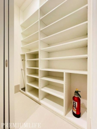 �@���։��ɕ֗���SIC�t���ŁA�Z�܂��S�̂𐮂��₷�����[�X�y�[�X�ł��B