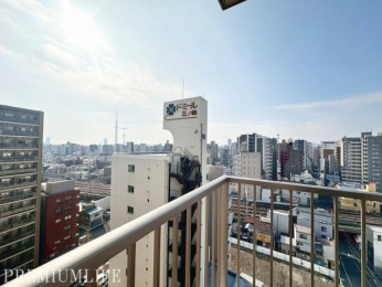 �@�X�J�C�c���[�r���[�ƊX���݂���]�ł��鎺������̒��]