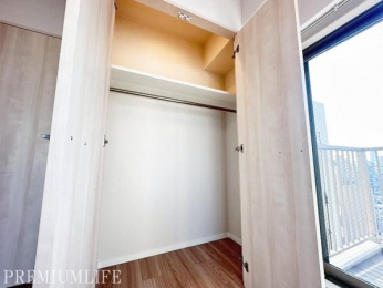 �@�N���[�[�b�g�t���ŗm�������ꂢ�ɕЕt��