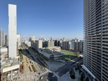 �@�^���[�}���V�����Ȃ�ł͂́A�J�����̂��钭�]���L����܂��B