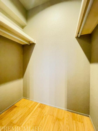 �@���b�N����[�I�̂����e�ʂ̎��[�X�y�[�X