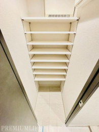 �@���[�ʖL�x�ȃV���[�Y�C���N���[�[�b�g�B