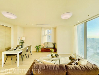 �@�Ƒ��c���̎��Ԃ�������A���������Ɖ������������J�������郊�r���O