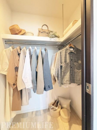 �@��e�ʃE�H�[�N�C���N���[�[�b�g�t���ŁA���[�͂ɗD�ꂽ�Z���