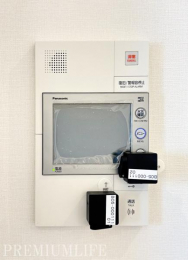 �@�y���j�^�[�t���C���^�[�z���z