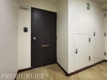 �@���j�^�[�t���C���^�[�z���ŃZ�L�����e�B�ɂ��z���������S�̏Z�܂�