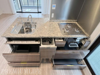 �@�����D���Ɋ������O���R������������A�@�\���ƃf�U�C���������˔������L�b�`��