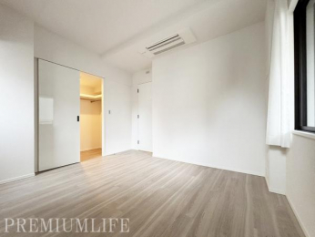 �@���₩�Ȏ��Ԃ������A���炬�ɕ�܂ꂽ��Ƃ肠���Q��