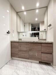 �@�O�ʋ��t�����ʉ��ϑ���̗p���A�g�x�x���X���[�Y�ɐ������K�ȋ��