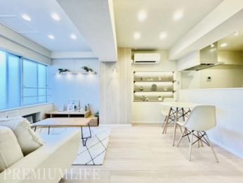 �@�ؖڃt���[�����O�ƊԐڏƖ������������a�����A�܂�Ń��f�����[���̂悤�Ȑ������