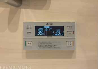 �@�ǂ������A�I�[�g�o�X�@�\�𓋍ڒʘb�@�\������A�ً}�������S