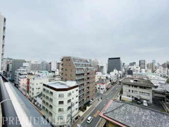 �@������L����J���I�Ȓ��]���A���X�̕�炵�ɖ�����^���܂�