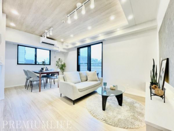 �@2�ʍ̌��ɂ�肽���Ղ�̎��R��������A�������S�n�悭�߂�������K���r���O