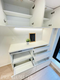 �@�J�b�v�{�[�h�����Ŏ��[�[���B�����̗������Ԃ��y�����Ȃ�㎿�ȃL�b�`�����