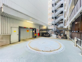 �@�~�n���ɂ́A���ԏ�E���֏ꂠ��i�󂫗v�m�F�j