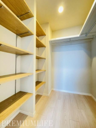 �@��e�ʃE�H�[�N�C���N���[�[�b�g�t���ŁA���[�͂ɗD�ꂽ�Z���