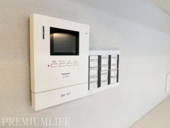 �@���S�̃��j�^�[�t���C���^�[�t�H�� 