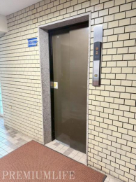 �@�d���ו���x�r�[�J�[�̈ړ����X���[�Y�ȃG���x�[�^�[����