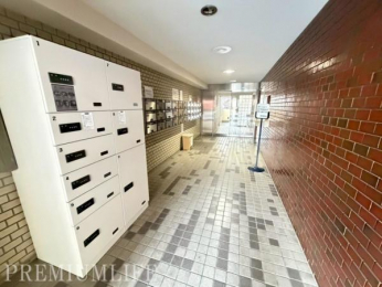 �@��z�{�b�N�X�����ŁA�s�ݎ��̉ו��󂯎����X���[�Y�B�Z�������X�̐������T�|�[�g