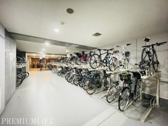 �@�~�n���ɂ͒��֏������