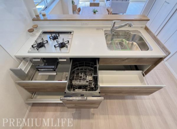 �@���[�L�x�Ŗ��邭�A�Ǝ������ɂ��z�����ꂽ�g������̗ǂ��V�X�e���L�b�`��