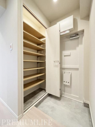 �@��e�ʃV���[�Y�N���[�N�t���ŁA���ւ܂�����������������ۂĂ܂�