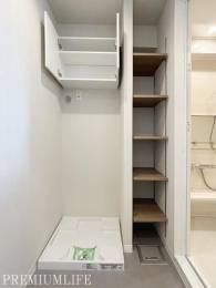 �@�L�x�Ȏ��[��������L�X���ʃX�y�[�X�ŁA�������萮�����K�ȕ�炵�������B