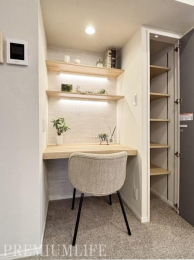 �@�����t���̃��[�N�X�y�[�X��݂��A����ł̎d����w�K�����K�ɍs���܂�