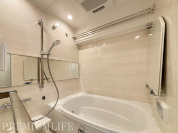 �@����̔����������Ɩ�����A���났�ɖ������㎿�ȃo�X���[�����