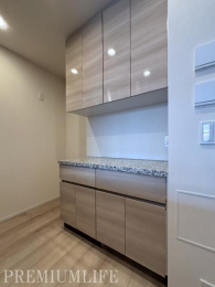 �@���[�L�x�Ŗ��邢�V�X�e���L�b�`��