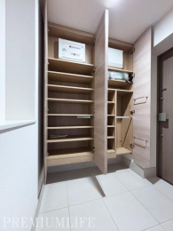 �@��e�ʃV���[�Y�N���[�N�Ō��ւ�������