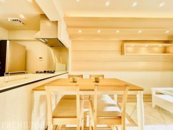 �@4�l�|���e�[�u����u���Ă��]�T������܂�