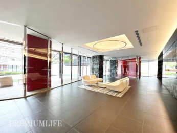 �@��Ƃ肠�郍�r�[�Ƀ\�t�@���ݒu����A�K���l��S�n�悭�}���鋤�p�X�y�[�X�ƂȂ��Ă��܂�