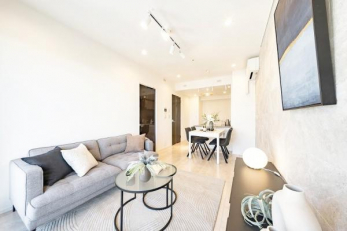 �@���r���O�ƃ_�C�j���O���ЂƑ����ɂȂ����A�g������̗ǂ����C�A�E�g�B����̓������X���[�Y�ŁA��炵�₷�����������܂��B