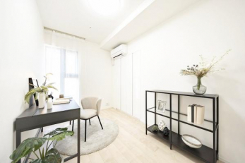 �@���r���O�ɗאڂ�����5���̗m���A�v���C�x�[�g��Ԃ����܂��B