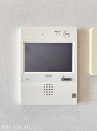 �@�y���j�^�[�t���C���^�[�z���z