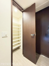 �@��e�ʃV���[�Y�N���[�N�t���ŁA���ւ܂�����������������ۂĂ܂�